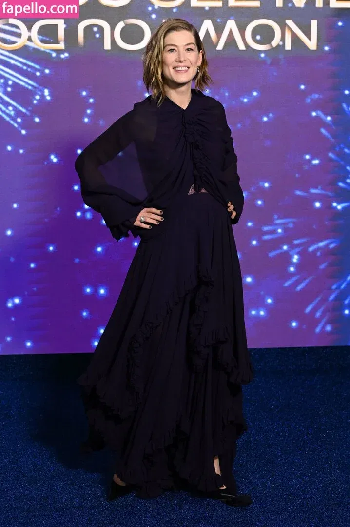 Rosamund Pike Onlyfans Photo Gallery 