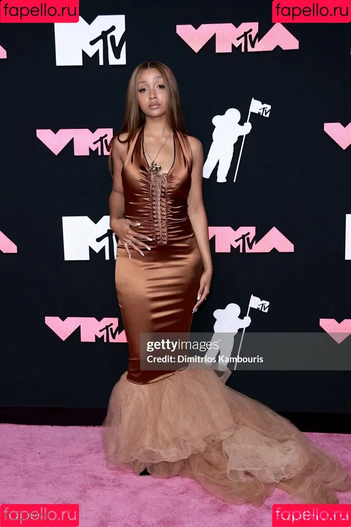 PinkPantheress Onlyfans Photo Gallery 