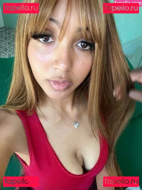 PinkPantheress Onlyfans Photo Gallery 