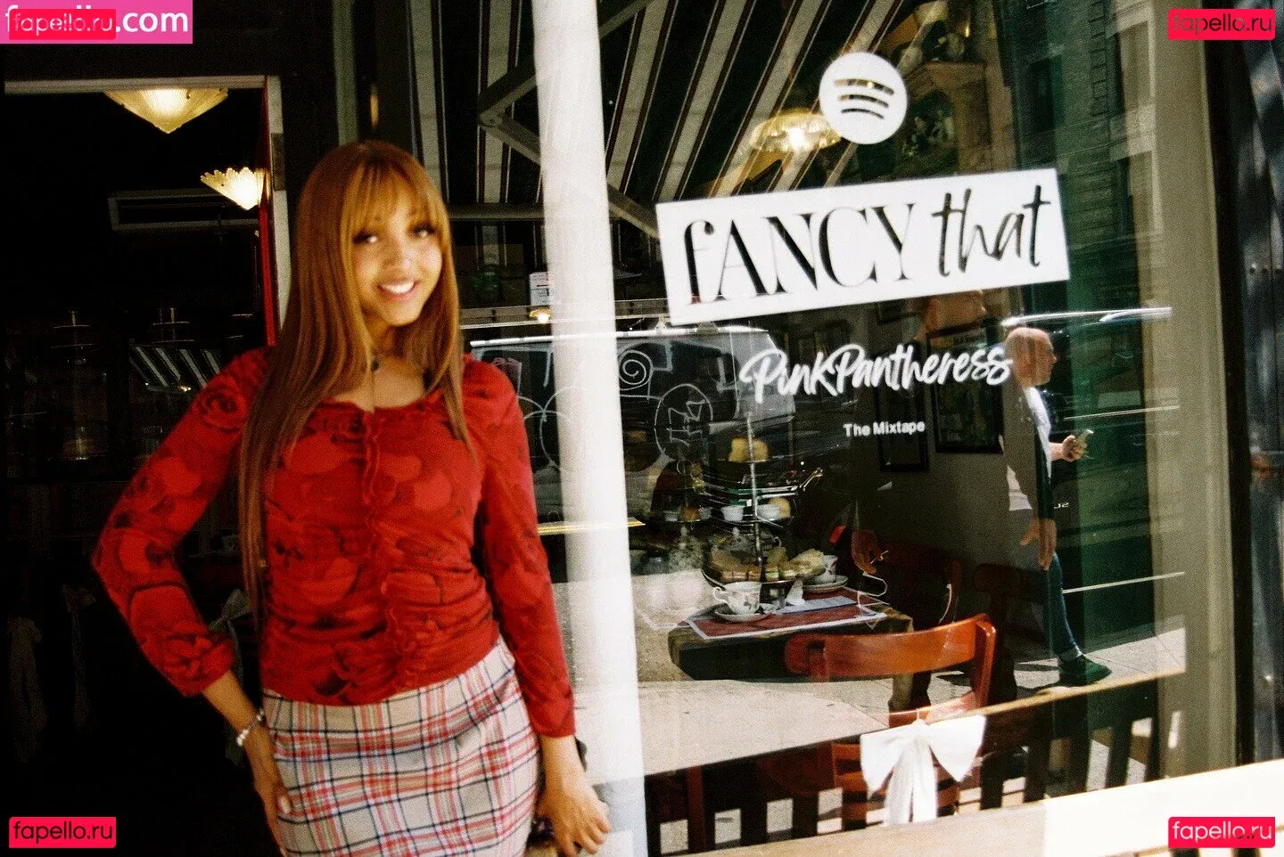 PinkPantheress Onlyfans Photo Gallery 