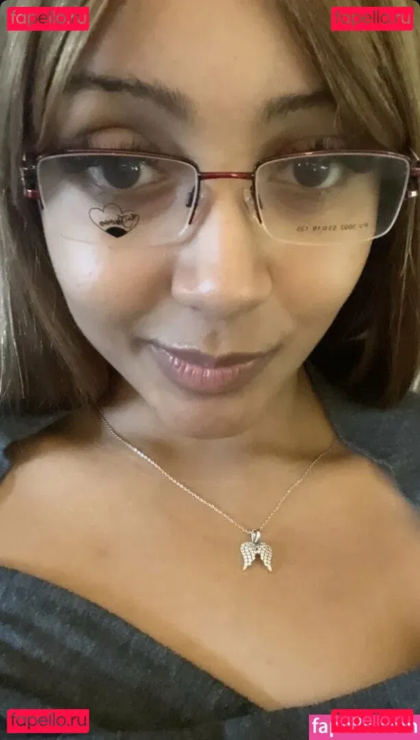 PinkPantheress Onlyfans Photo Gallery 