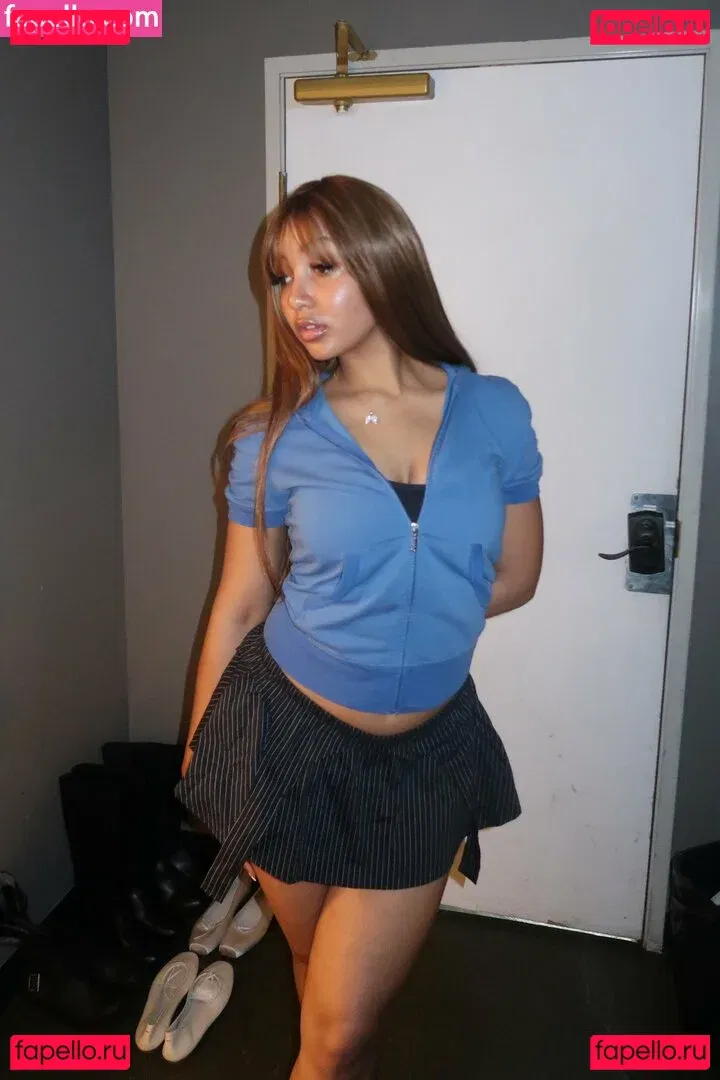 PinkPantheress Onlyfans Photo Gallery 