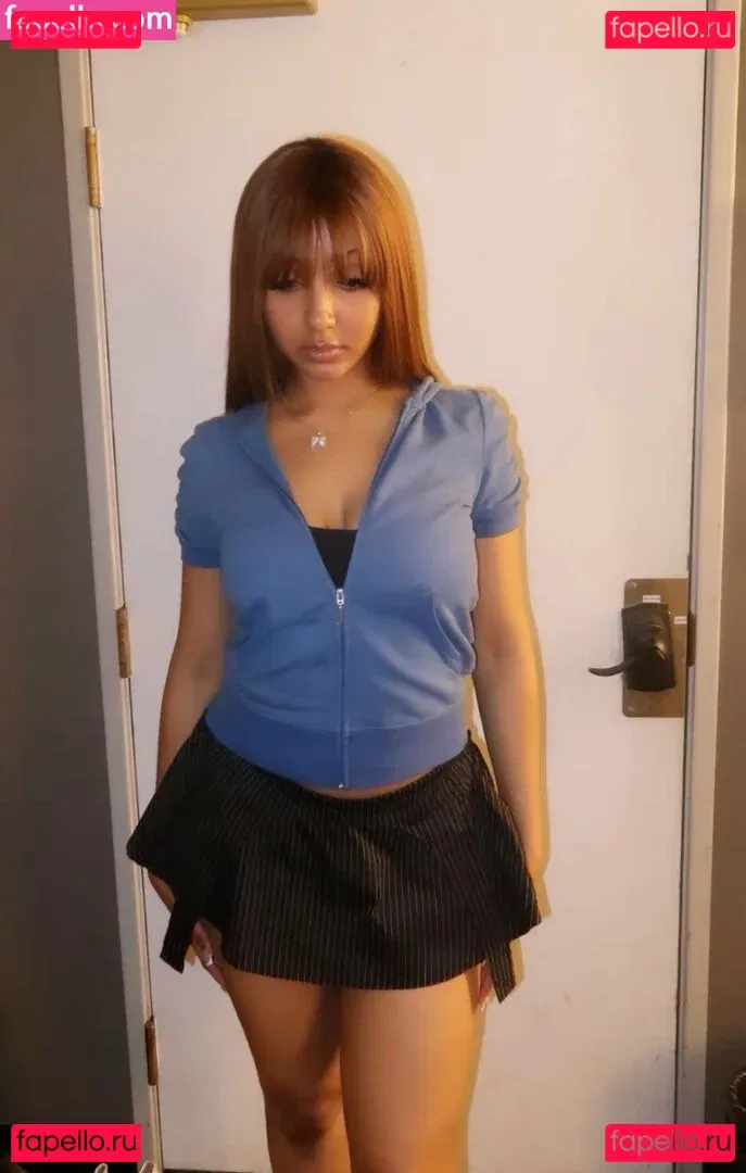 PinkPantheress Onlyfans Photo Gallery 