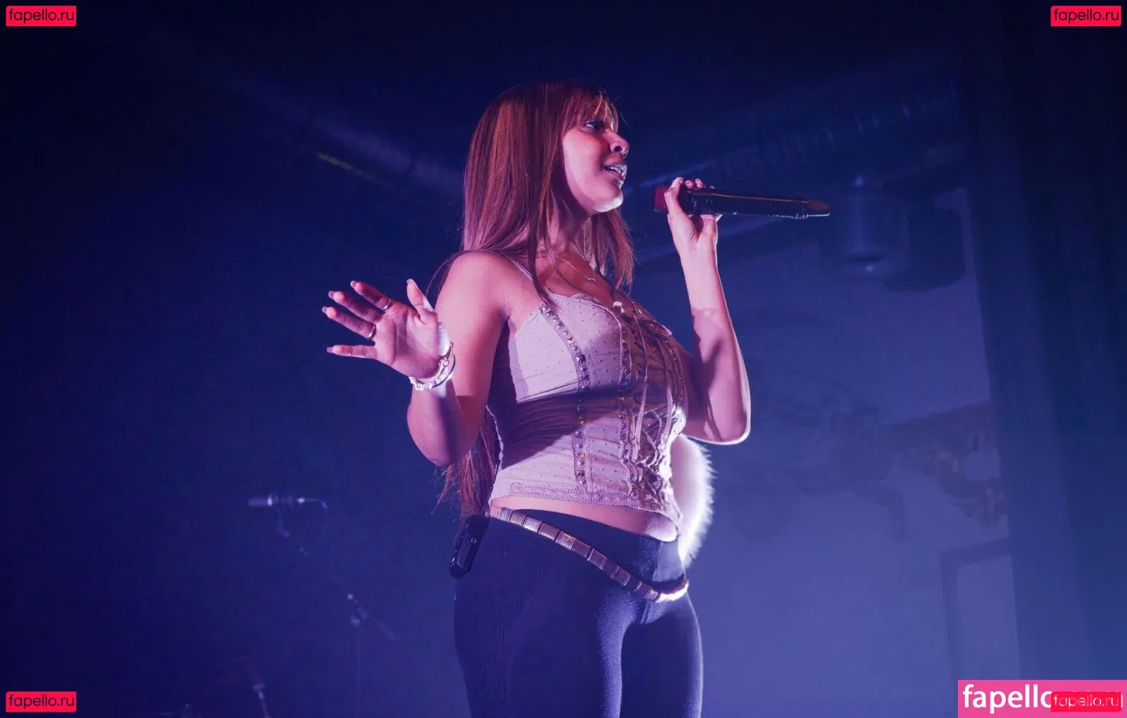 PinkPantheress Onlyfans Photo Gallery 