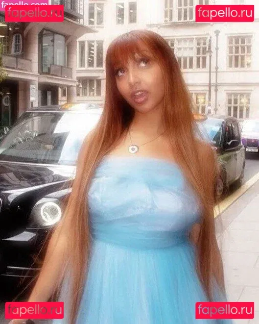 PinkPantheress Onlyfans Photo Gallery 