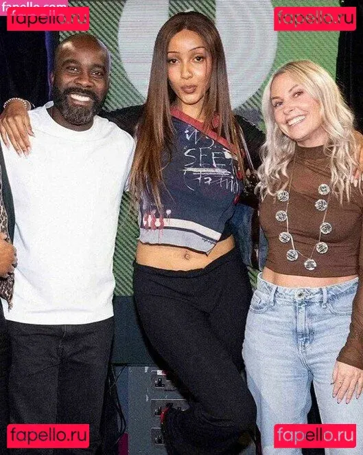 PinkPantheress Onlyfans Photo Gallery 