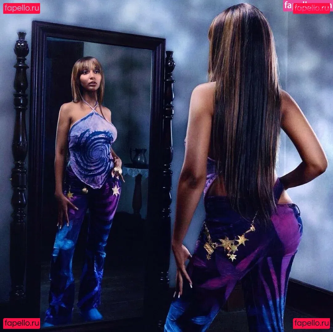 PinkPantheress Onlyfans Photo Gallery 