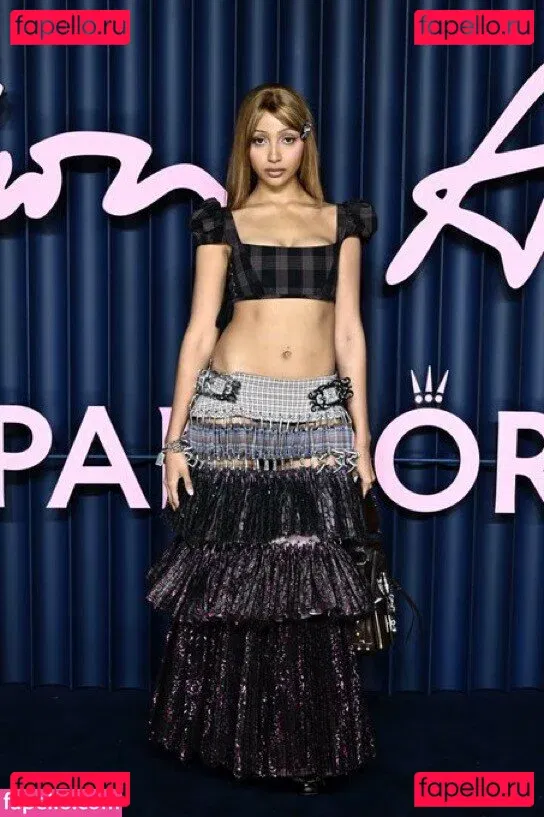 PinkPantheress Onlyfans Photo Gallery 