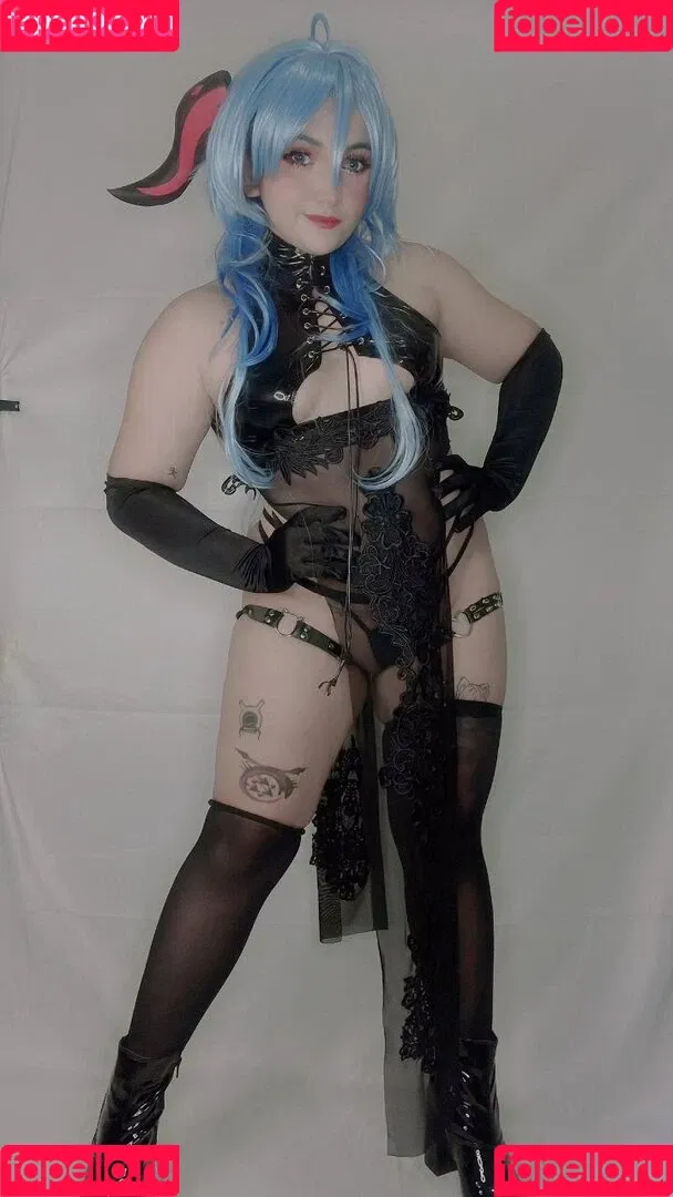KazuchanCos Onlyfans Photo Gallery 