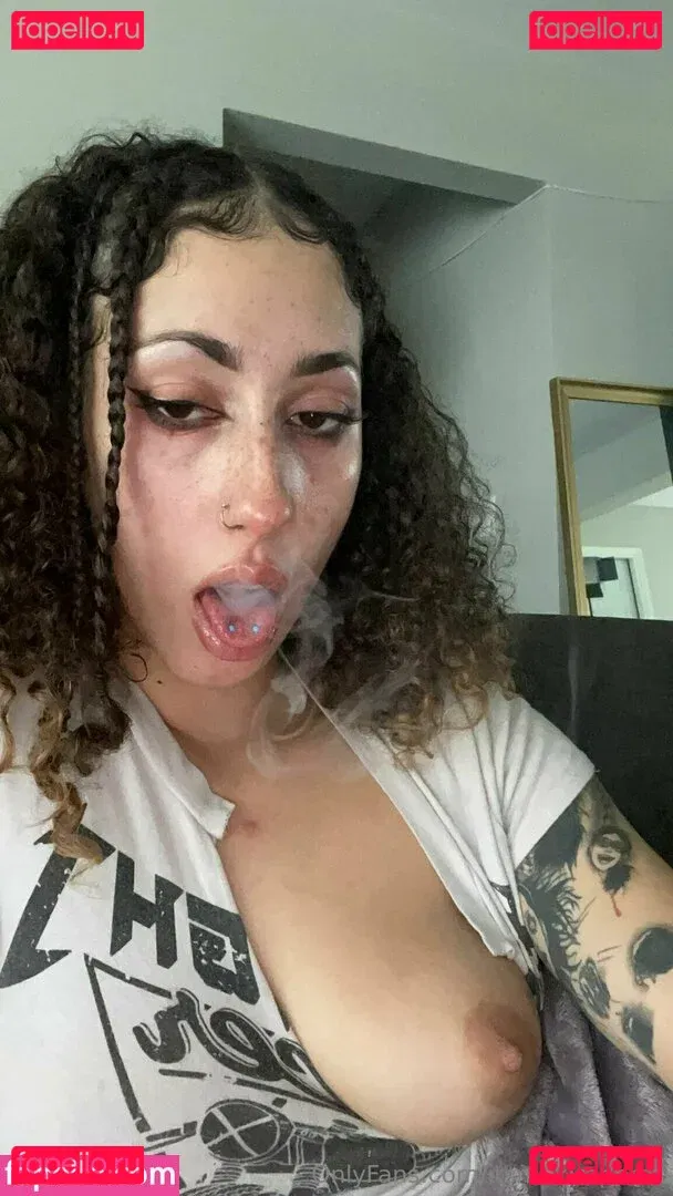 Kira Perez Onlyfans Photo Gallery 