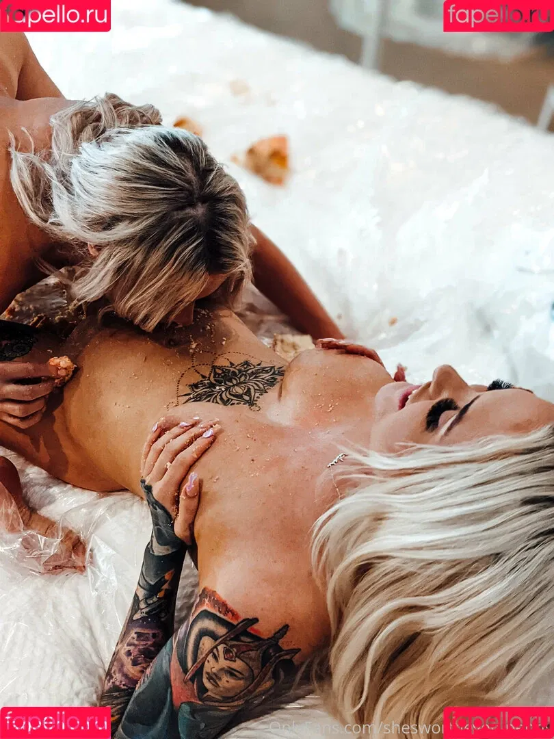 sheswortheverypenny Onlyfans Photo Gallery 
