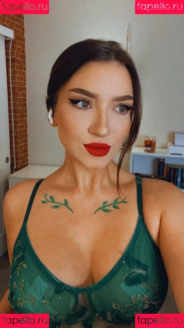 Novaleesi Onlyfans Photo Gallery 