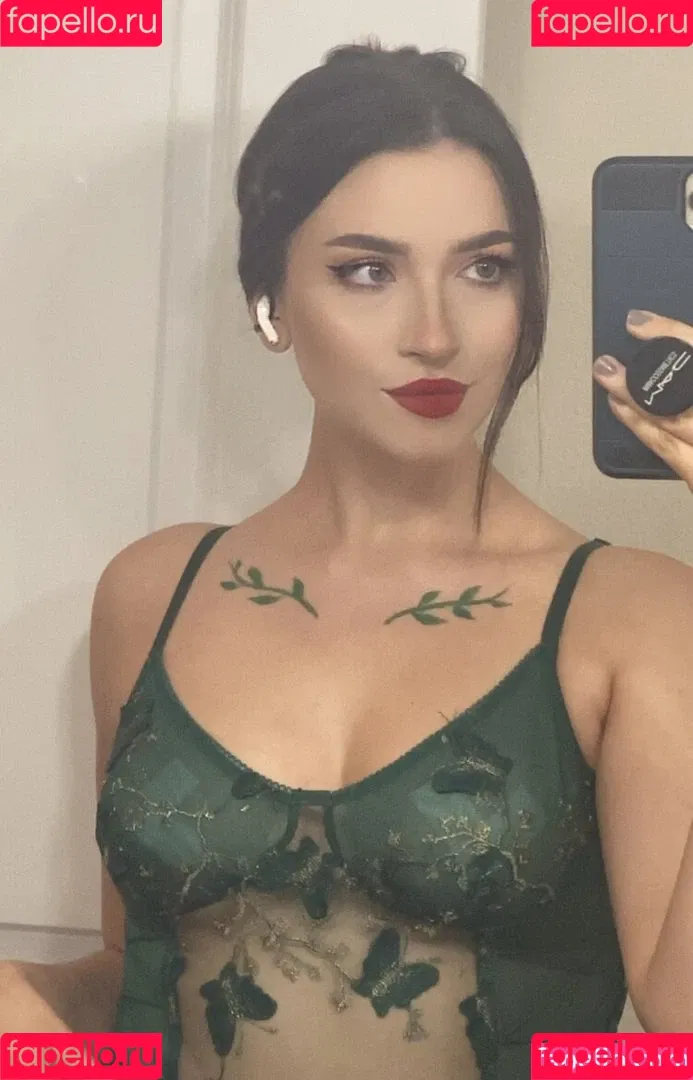 Novaleesi Onlyfans Photo Gallery 