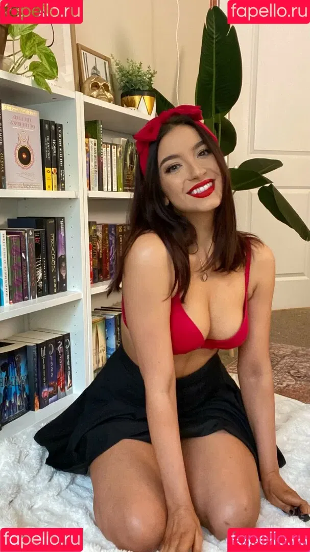 Novaleesi Onlyfans Photo Gallery 