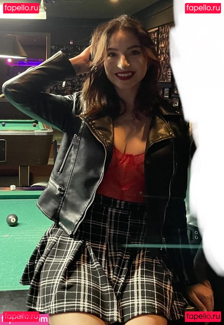 Novaleesi Onlyfans Photo Gallery 