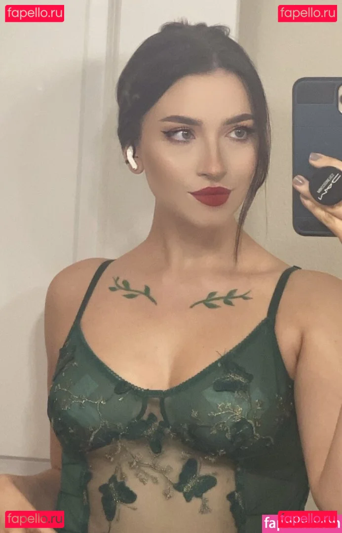 Novaleesi Onlyfans Photo Gallery 