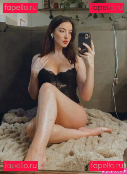 Novaleesi Onlyfans Photo Gallery 