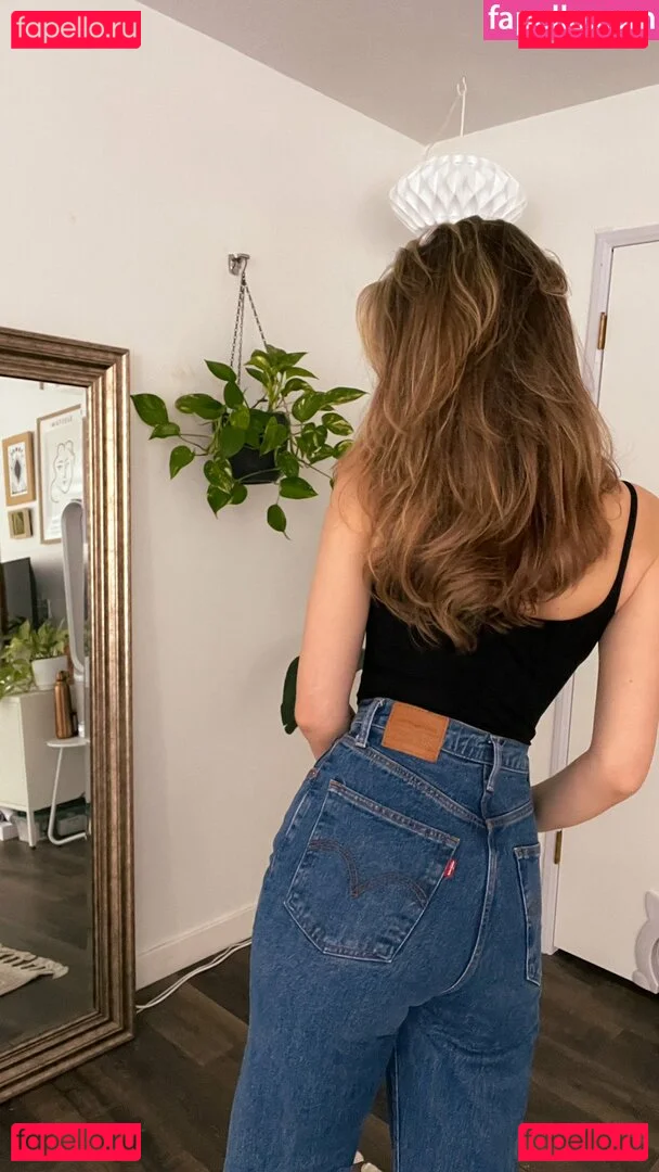 Novaleesi Onlyfans Photo Gallery 