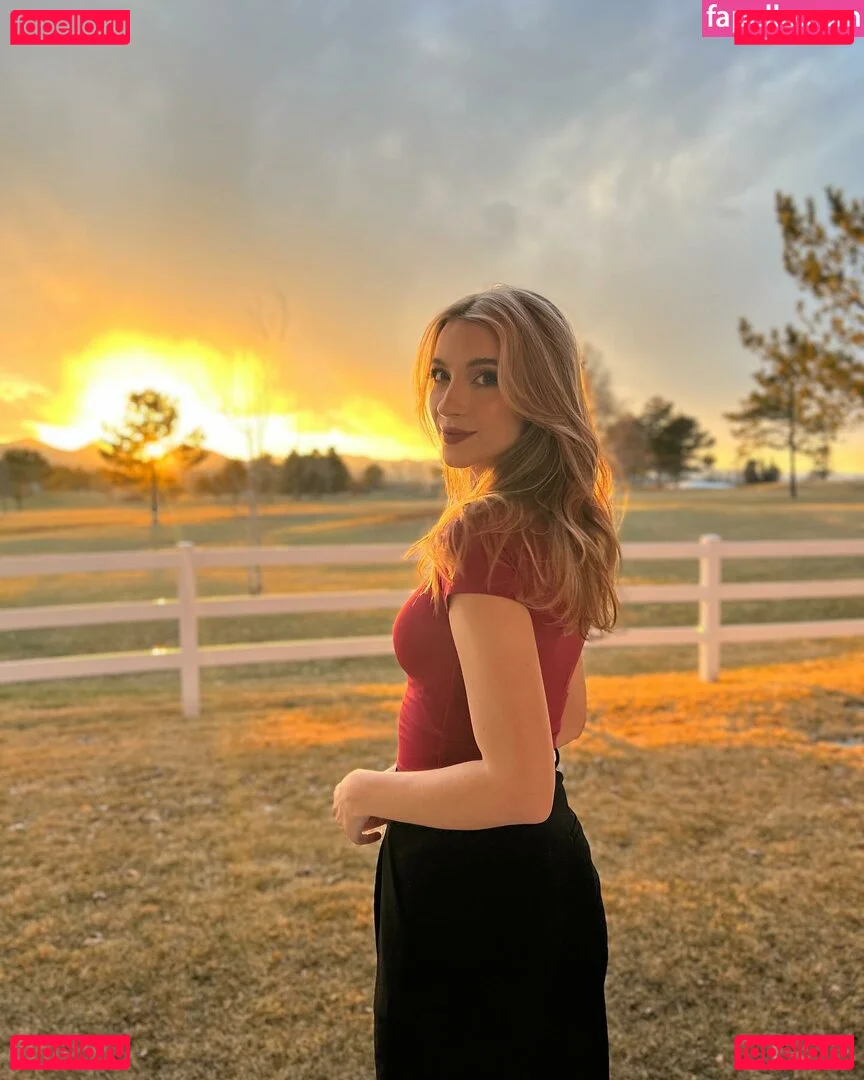 Novaleesi Onlyfans Photo Gallery 