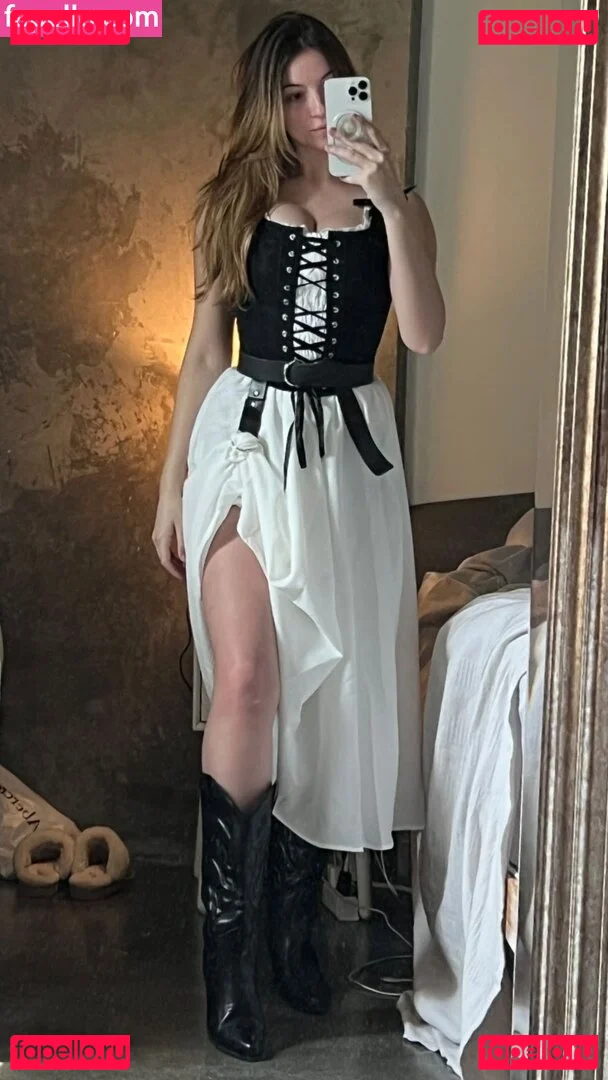 Novaleesi Onlyfans Photo Gallery 