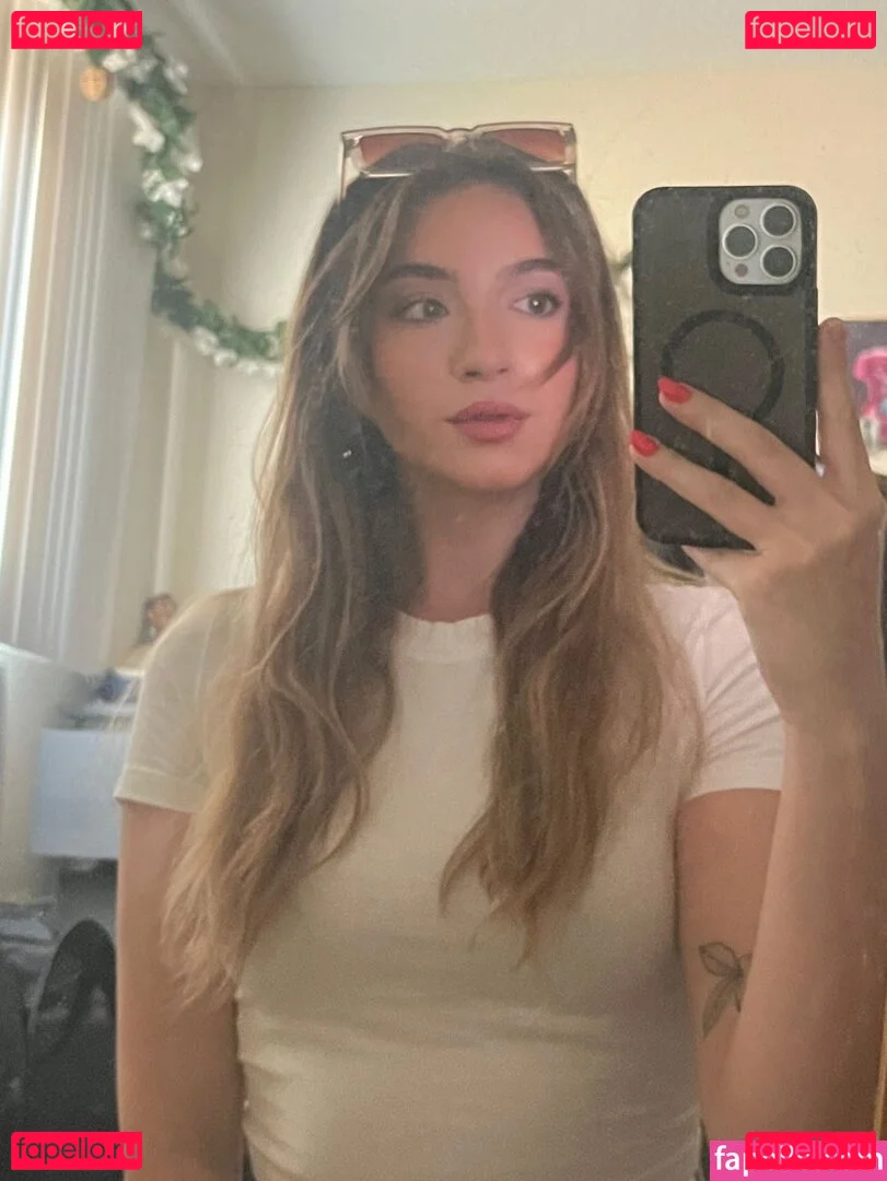 Novaleesi Onlyfans Photo Gallery 