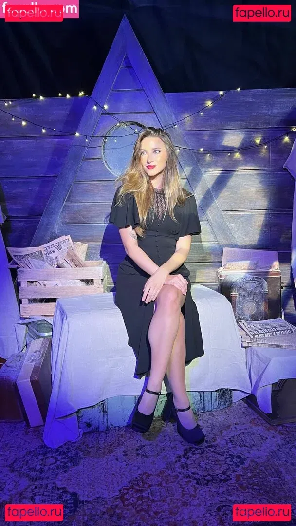 Novaleesi Onlyfans Photo Gallery 