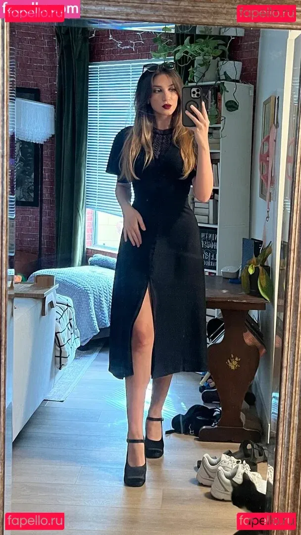 Novaleesi Onlyfans Photo Gallery 