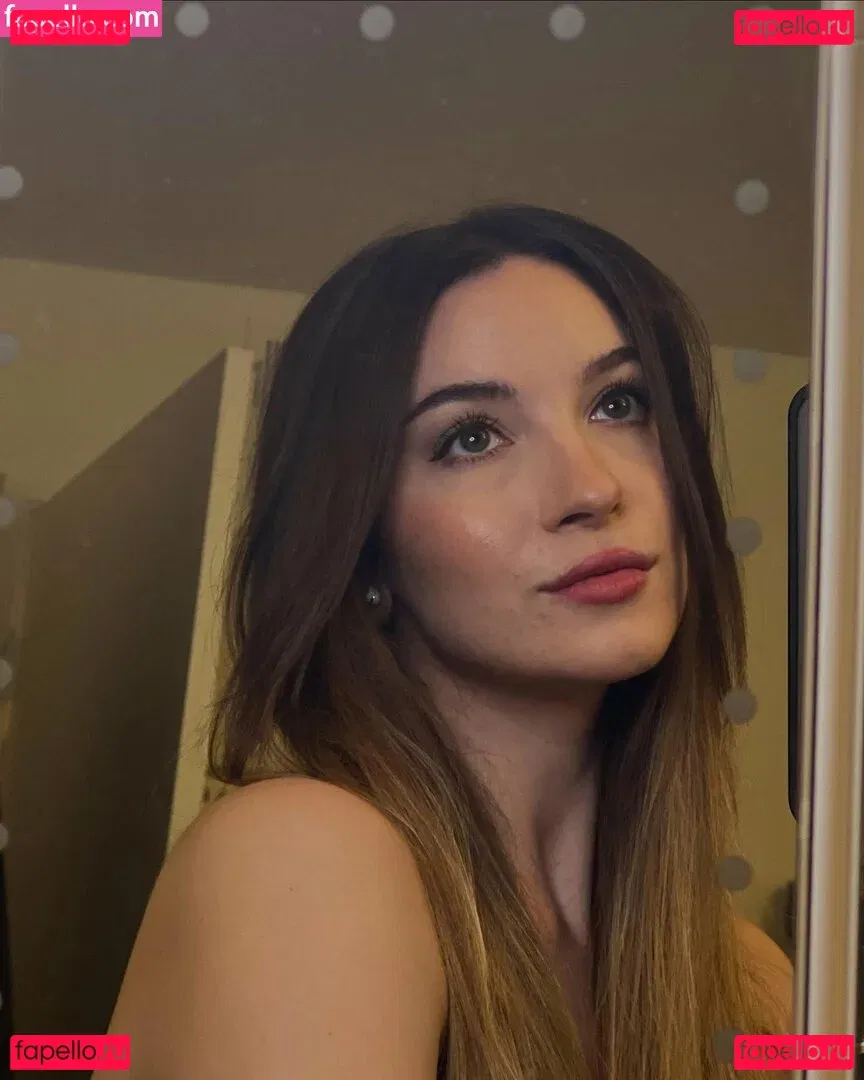 Novaleesi Onlyfans Photo Gallery 