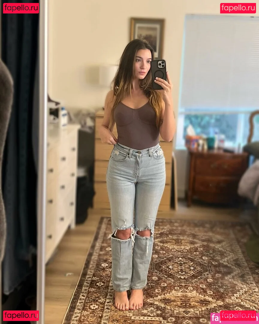 Novaleesi Onlyfans Photo Gallery 