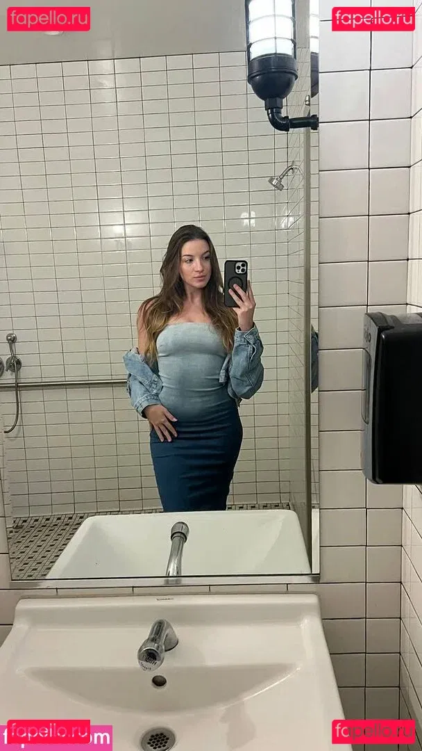 Novaleesi Onlyfans Photo Gallery 