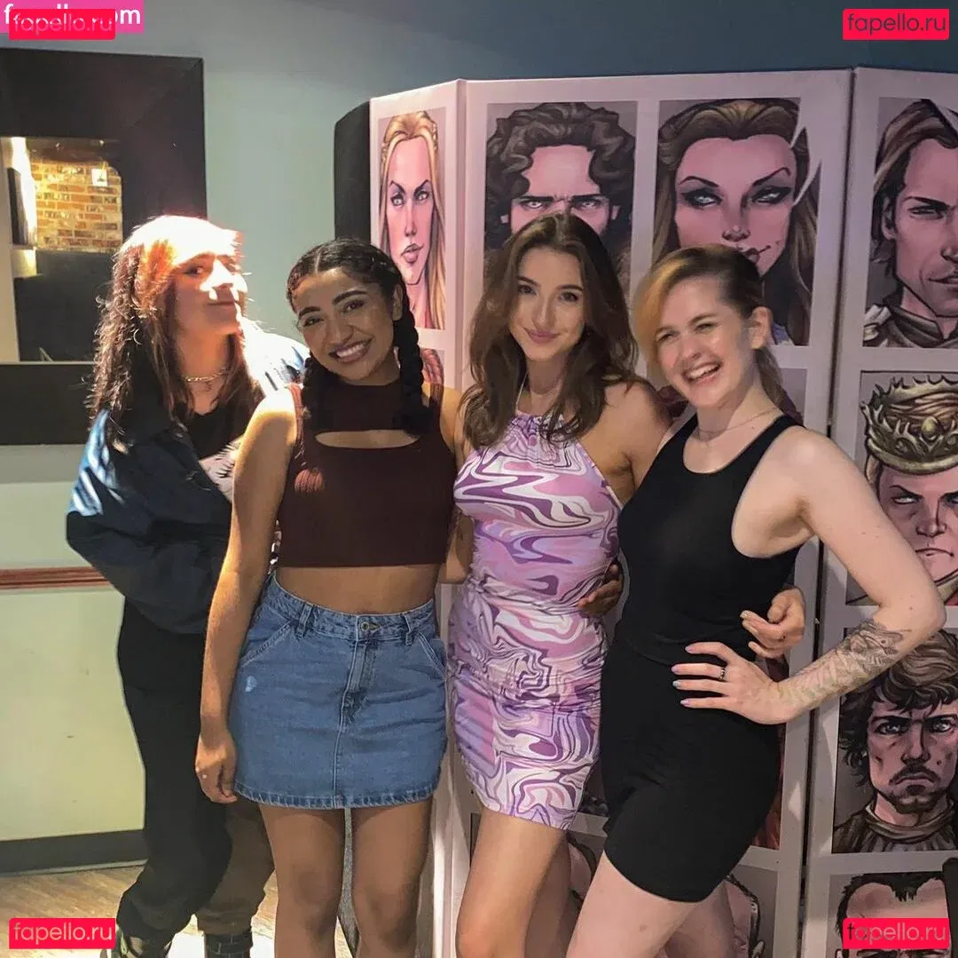 Novaleesi Onlyfans Photo Gallery 