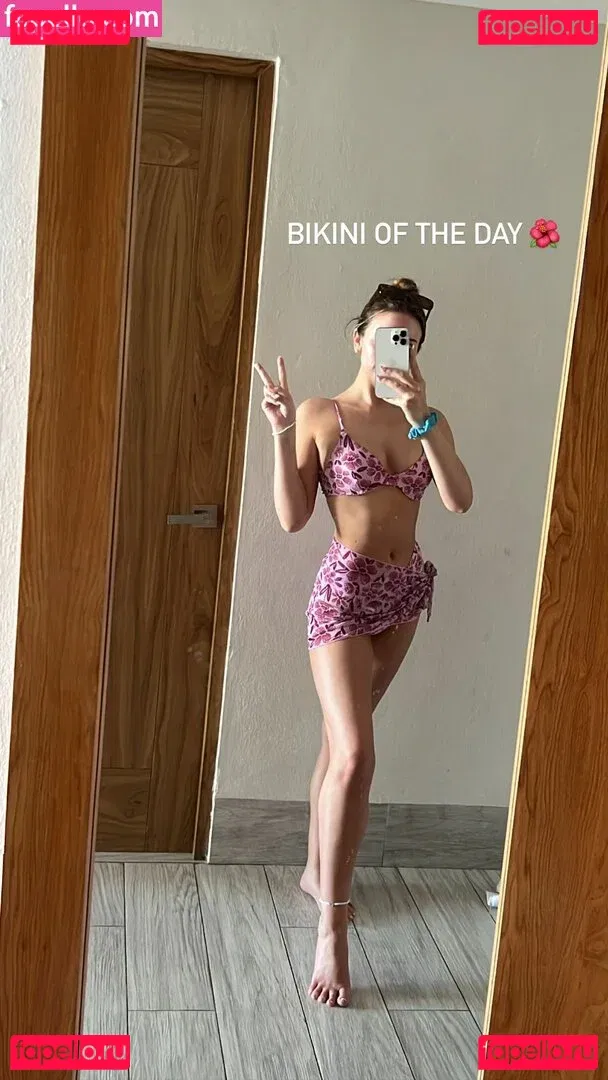 Novaleesi Onlyfans Photo Gallery 