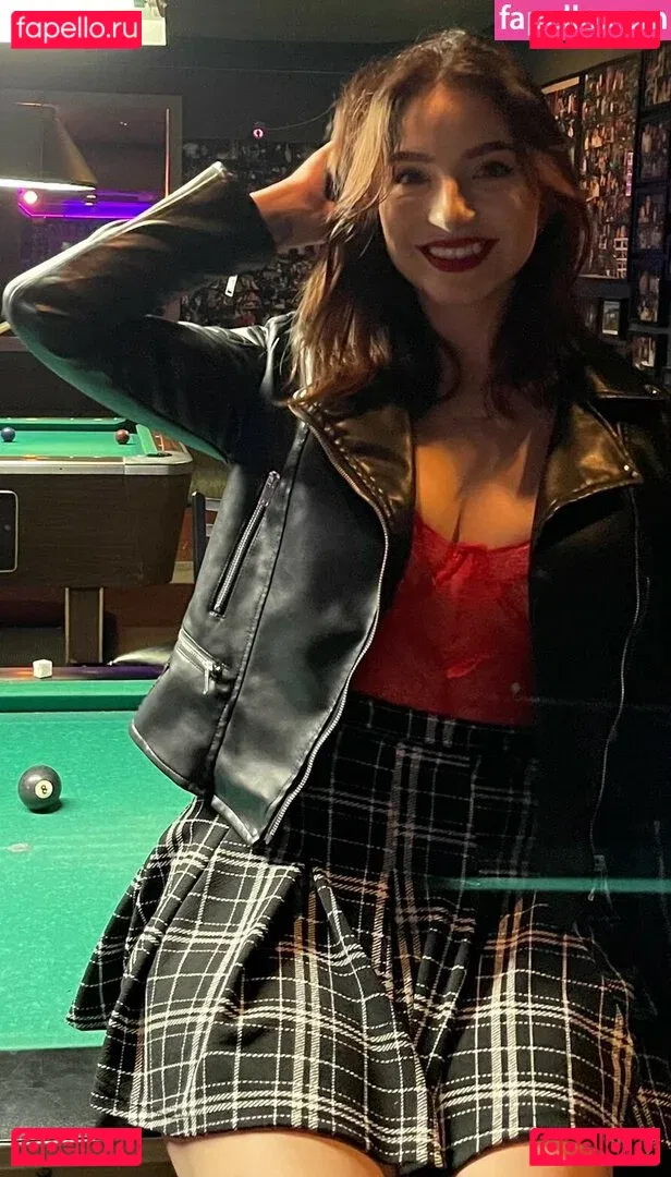 Novaleesi Onlyfans Photo Gallery 