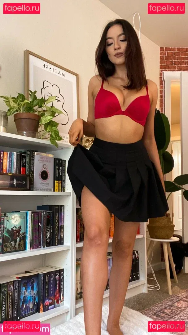 Novaleesi Onlyfans Photo Gallery 