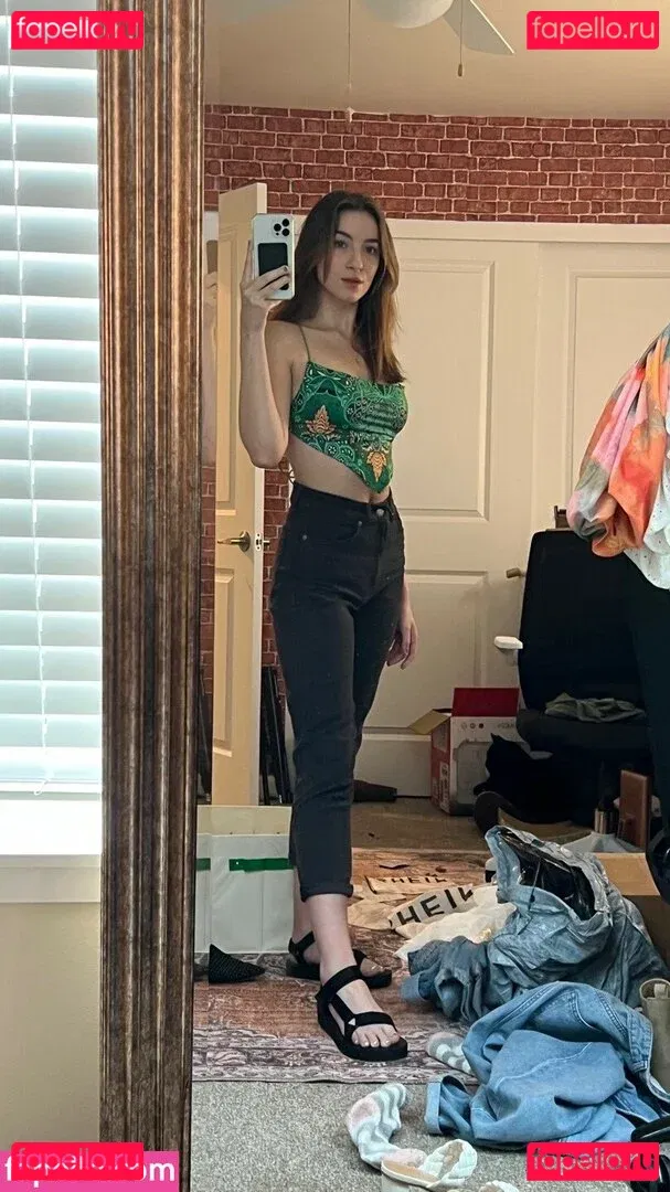 Novaleesi Onlyfans Photo Gallery 