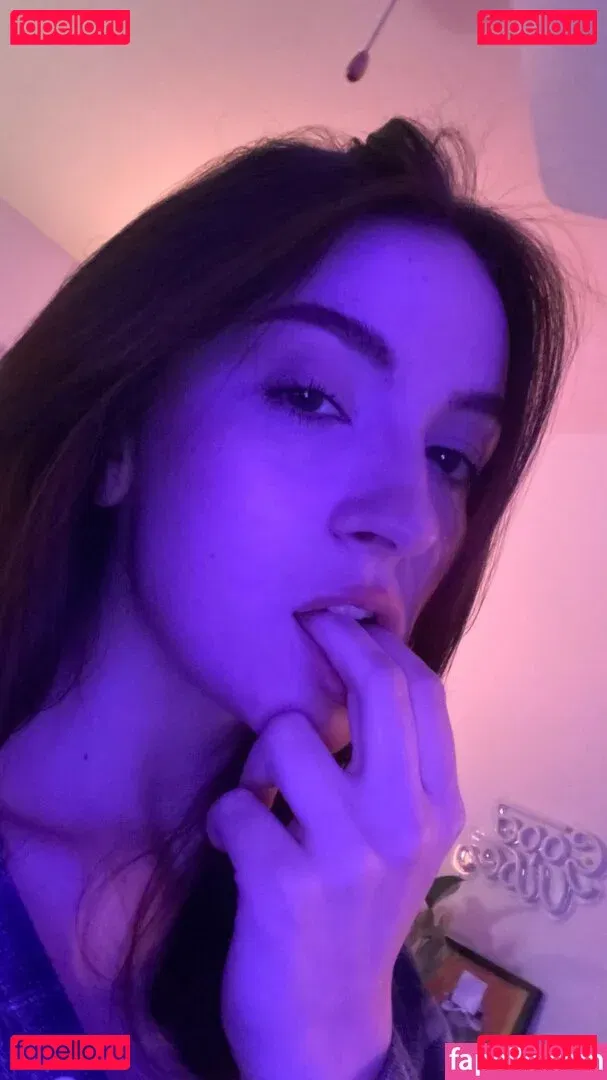 Novaleesi Onlyfans Photo Gallery 