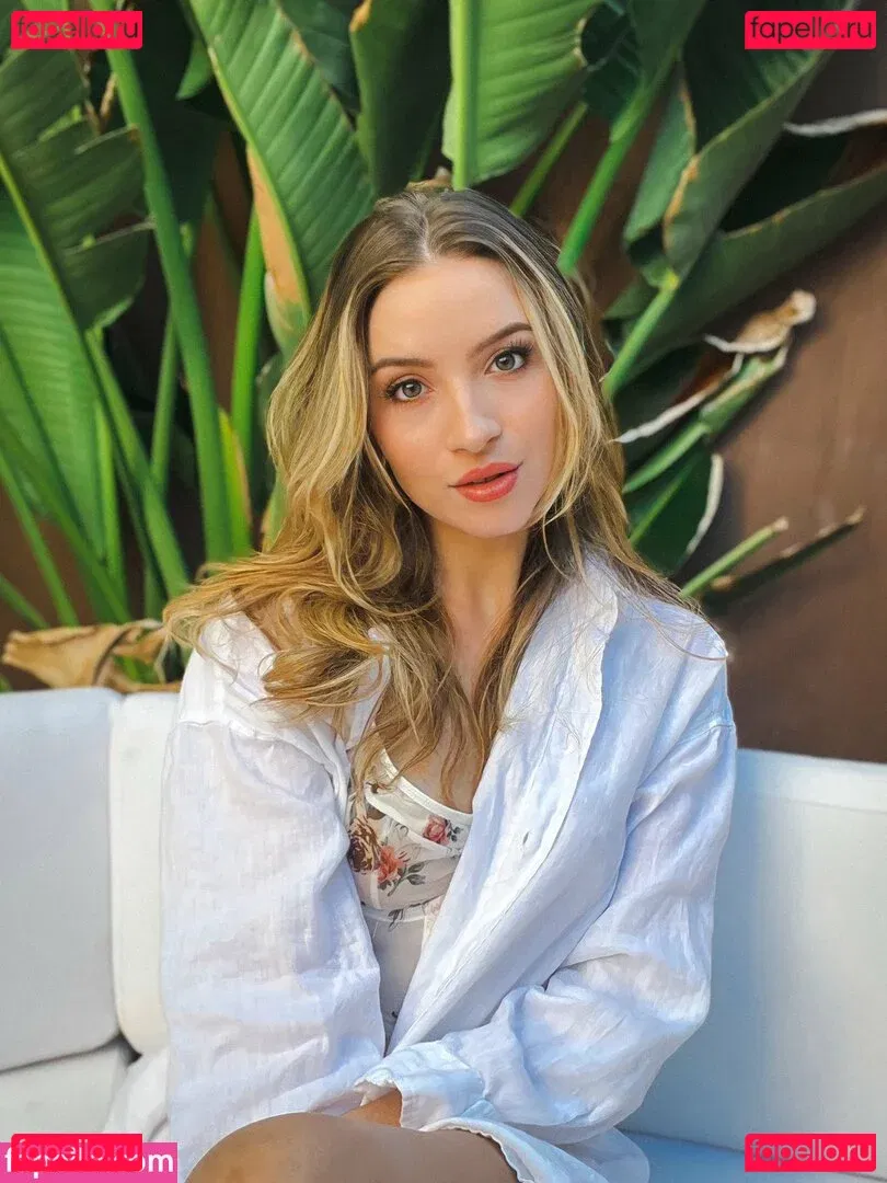 Novaleesi Onlyfans Photo Gallery 