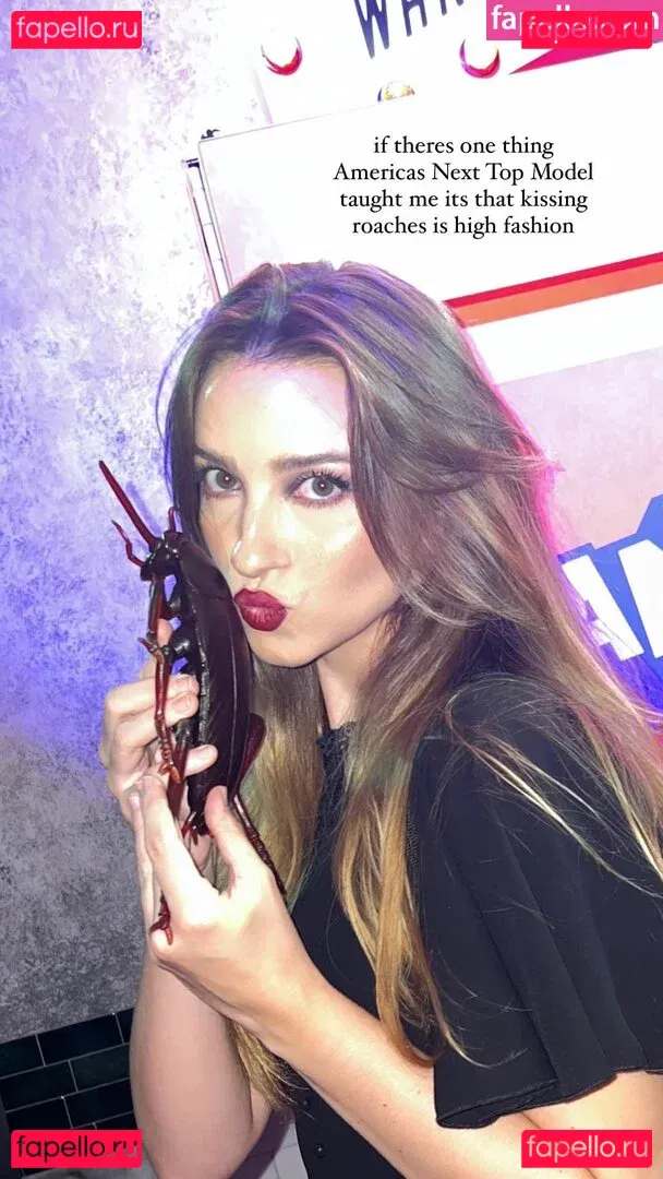 Novaleesi Onlyfans Photo Gallery 