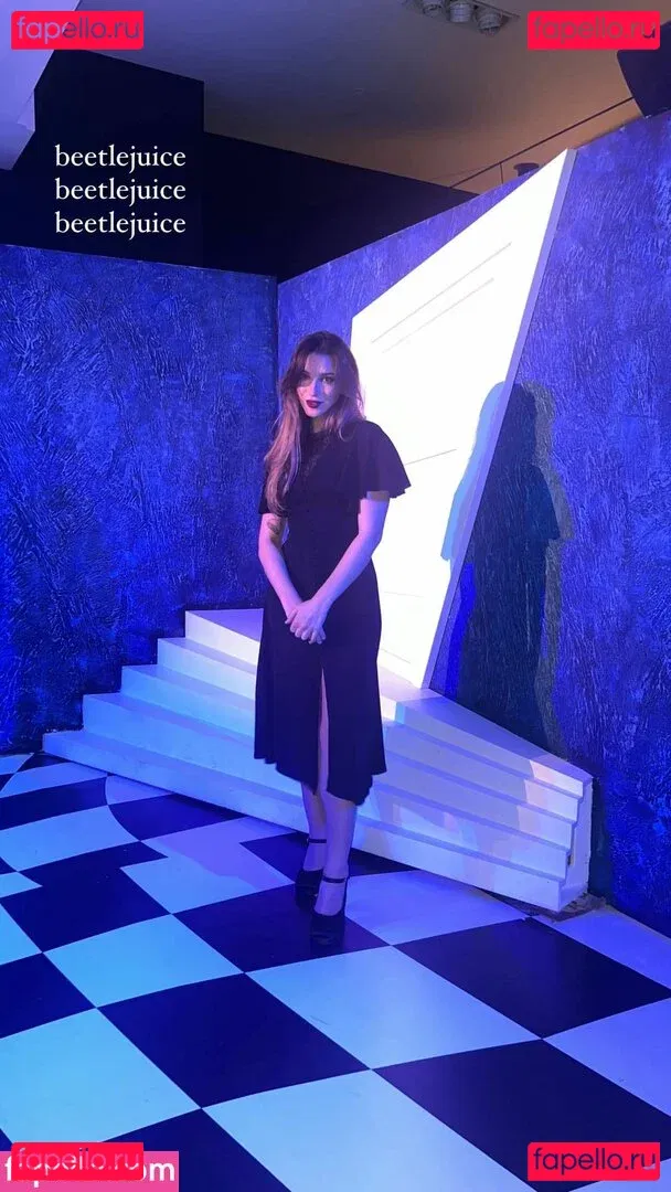 Novaleesi Onlyfans Photo Gallery 