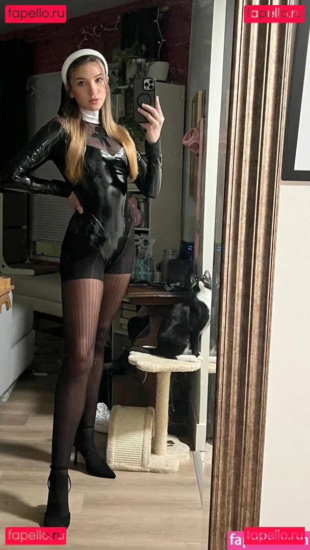 Novaleesi Onlyfans Photo Gallery 