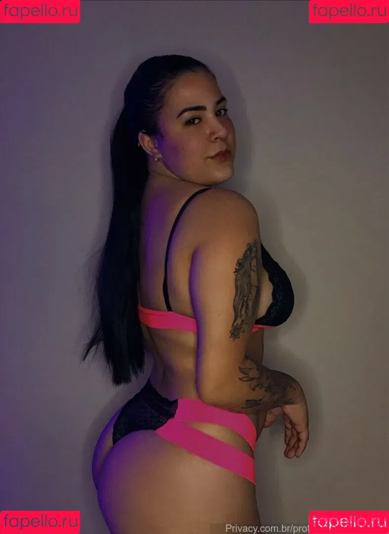 Laraoliveiraof Onlyfans Photo Gallery 
