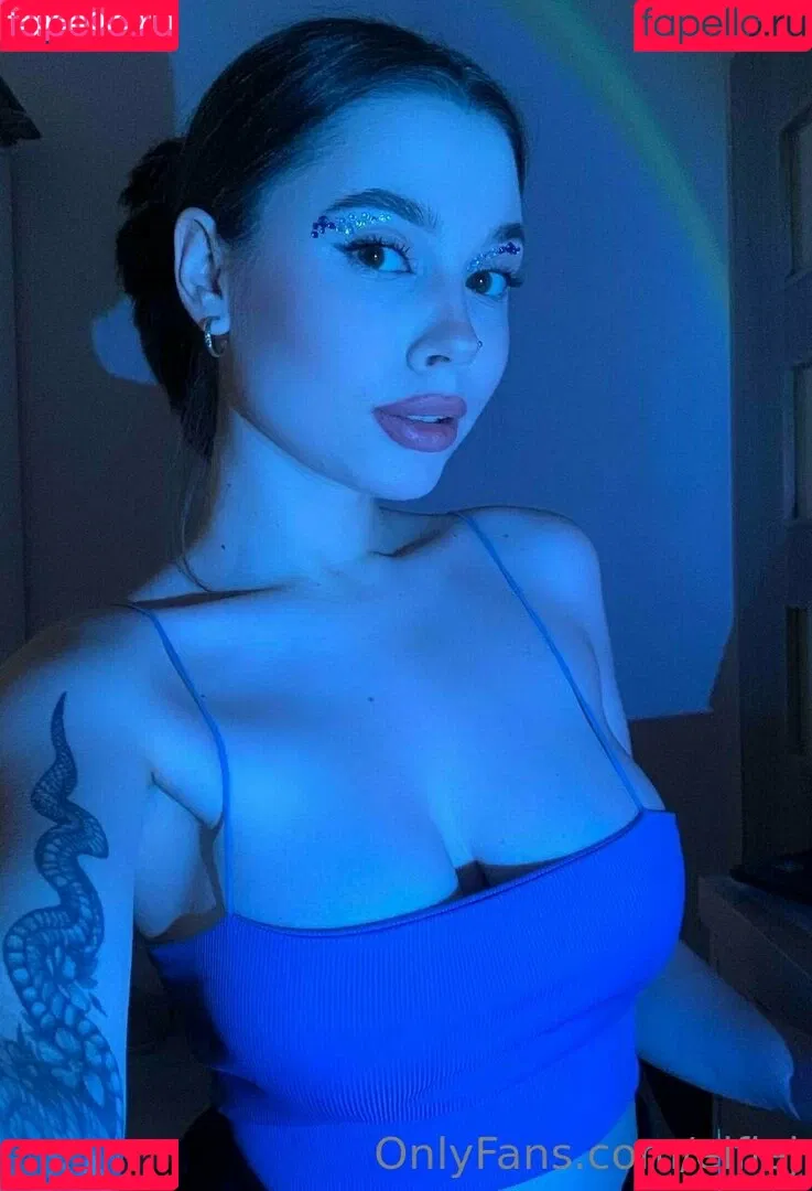holy.polly Onlyfans Photo Gallery 