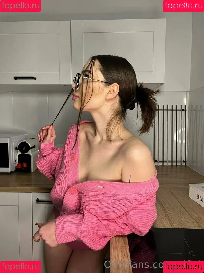 holy.polly Onlyfans Photo Gallery 