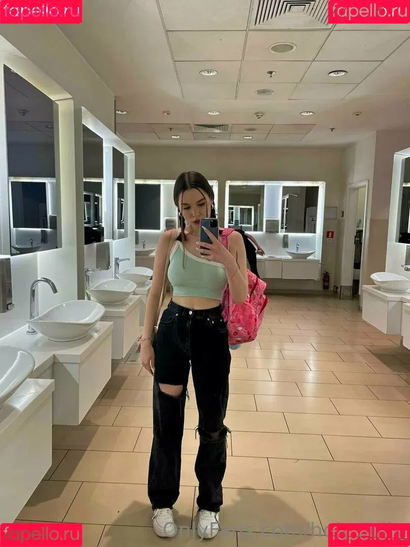 holy.polly Onlyfans Photo Gallery 
