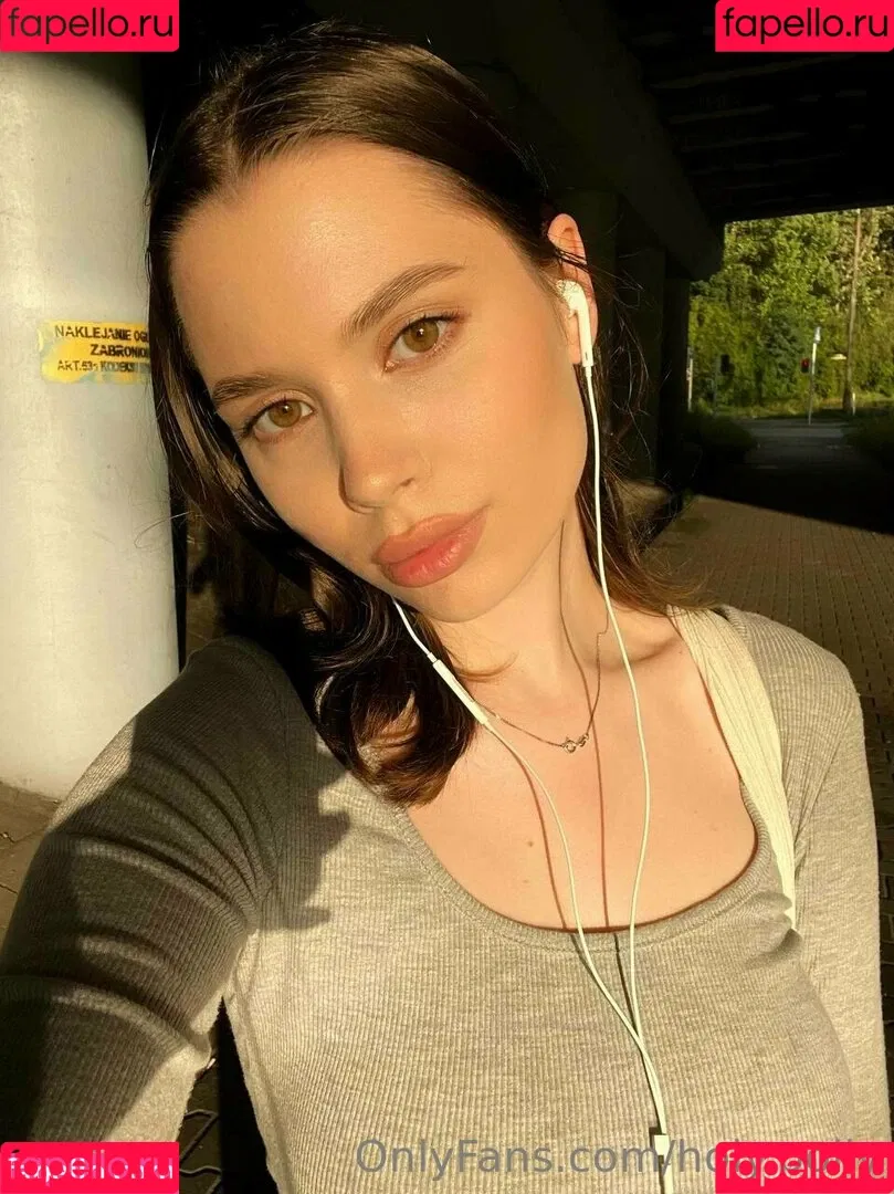 holy.polly Onlyfans Photo Gallery 