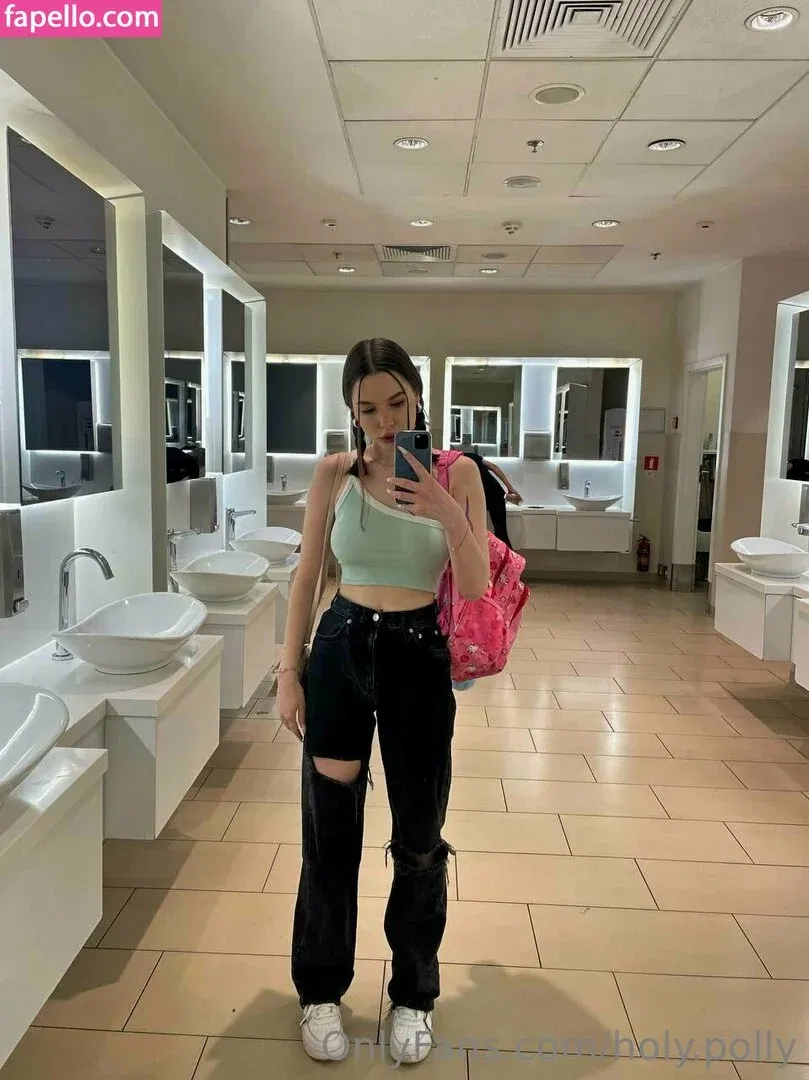 holy.polly Onlyfans Photo Gallery 