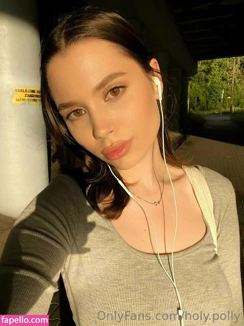 holy.polly Onlyfans Photo Gallery 