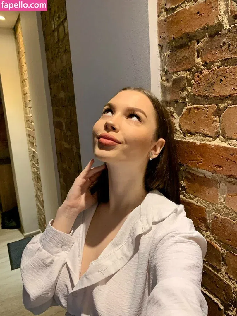 holy.polly Onlyfans Photo Gallery 