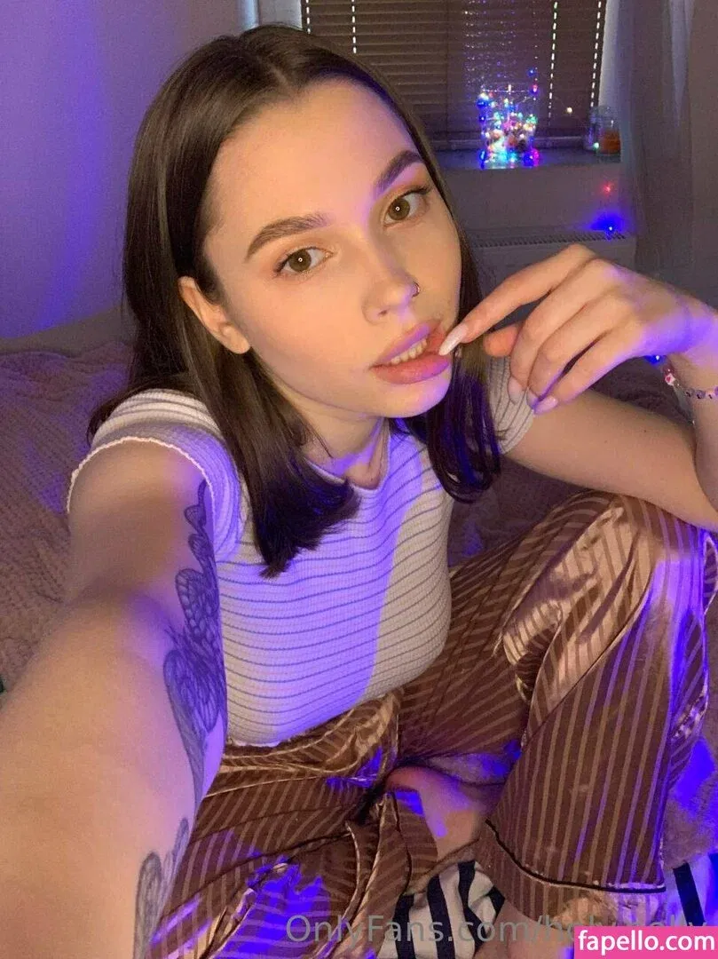 holy.polly Onlyfans Photo Gallery 