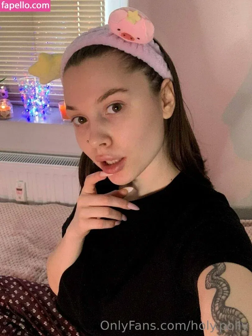holy.polly Onlyfans Photo Gallery 